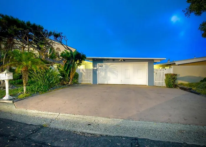 Oceanfront Villa With Private Beach Access, Remodeled Kitchen
