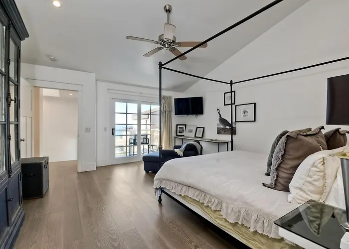 Luxury Ocean Views & Steps To The Sand - Tower 36 Lower Condo Unit